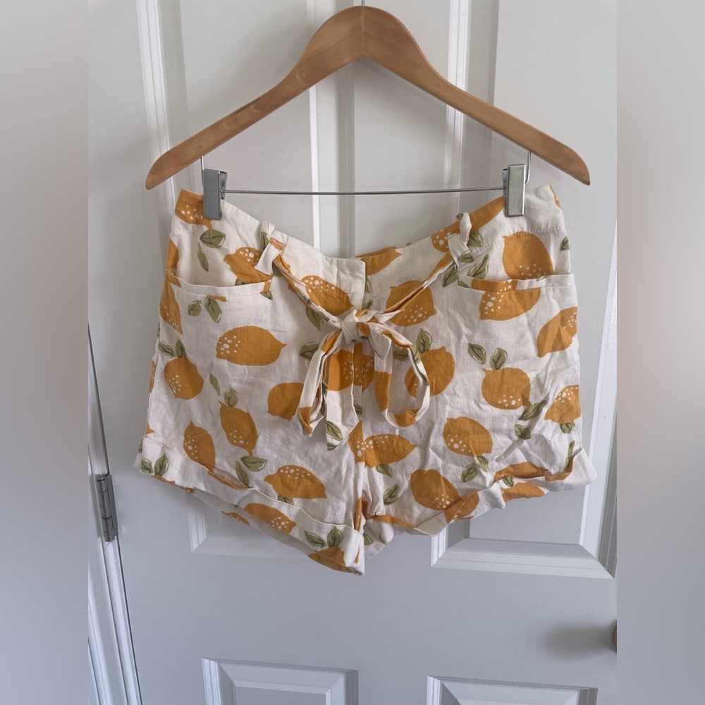 Linen Patterned Short